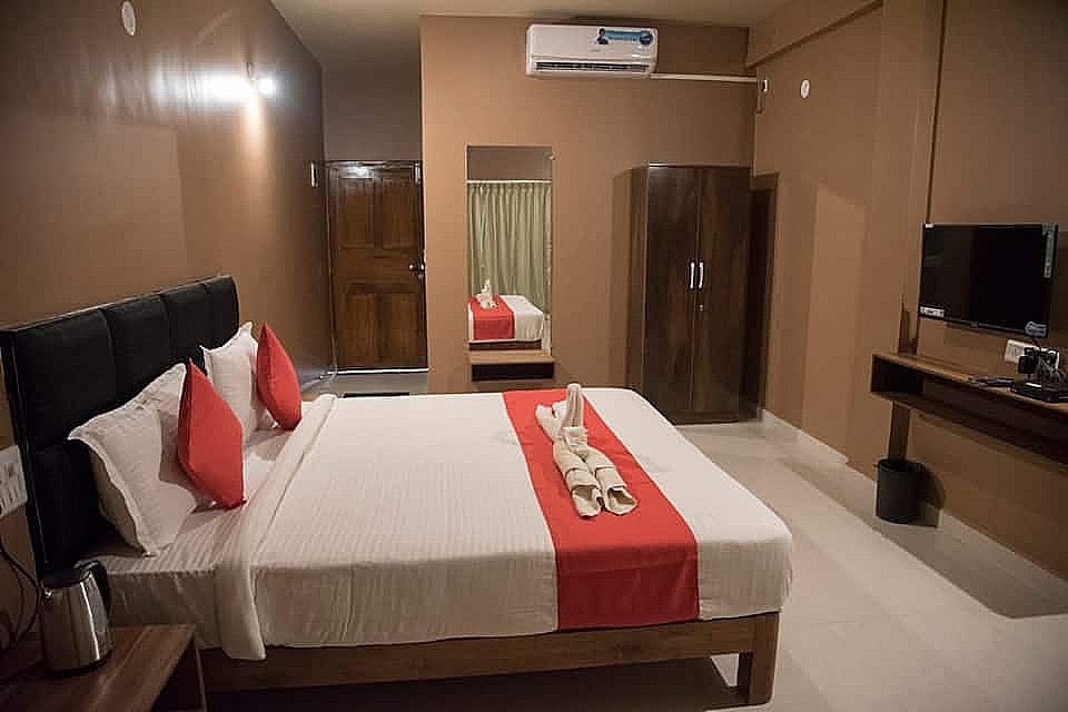 Deluxe Ac Room